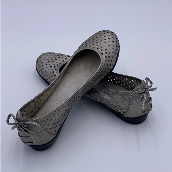 aerosoles silver flats